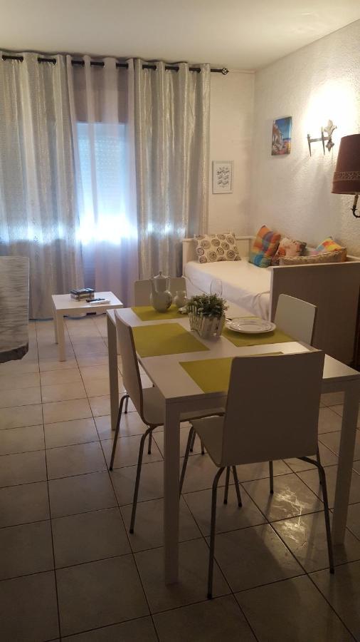 Quarteira Home Beach Ferias Tranquilas A 1Km Da Praia Totalmente Renovado المظهر الخارجي الصورة