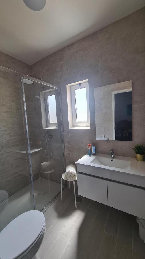 Quarteira Home Beach Ferias Tranquilas A 1Km Da Praia Totalmente Renovado المظهر الخارجي الصورة