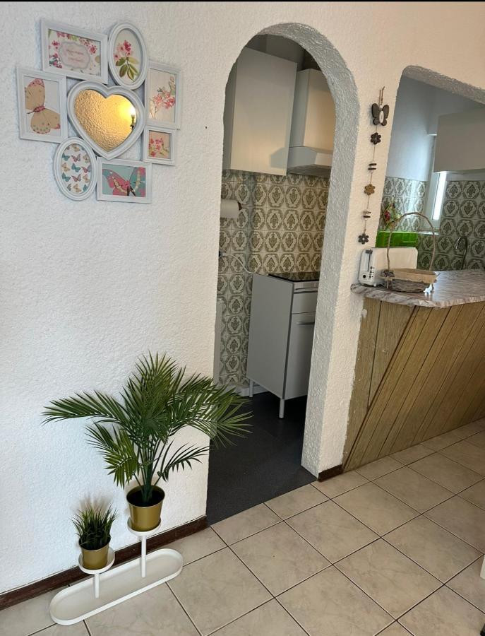 Quarteira Home Beach Ferias Tranquilas A 1Km Da Praia Totalmente Renovado المظهر الخارجي الصورة
